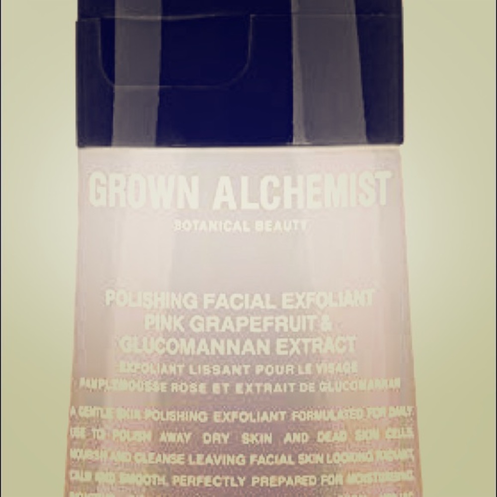 *NEW* POLISHING FACIAL EXFOLIANT!! (Intact Seal)